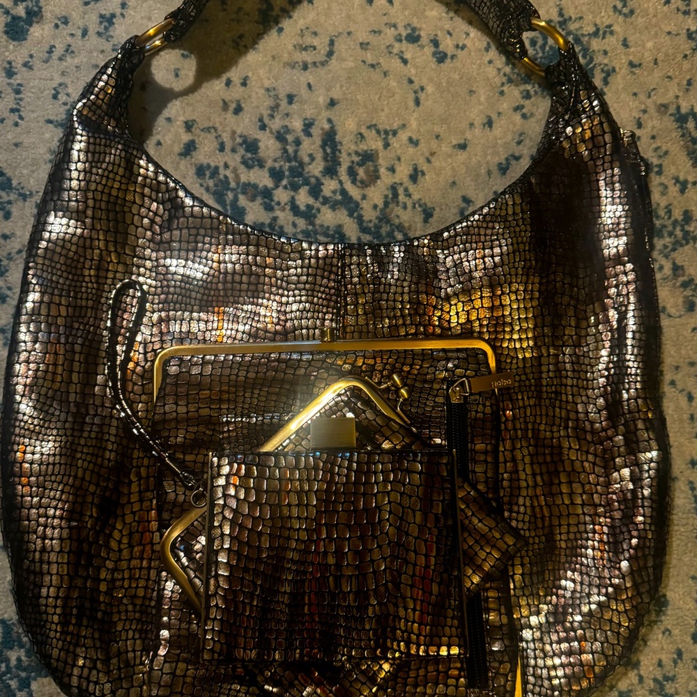 Anything more lovely than a set? Yes. If its #Hobo & Metallic❤️🔥✨🤎🩶 (promo) - Picture 5 of 7